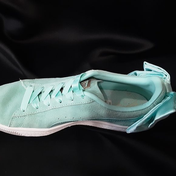 PUMA Women's Suede Bow Sneaker - Picture 5 of 6